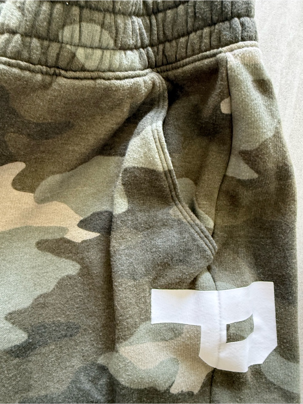 PINK Victoria’s Secret Camo Fleece Jogger Sweatpants Women’s L Logo - Picture 5 of 13